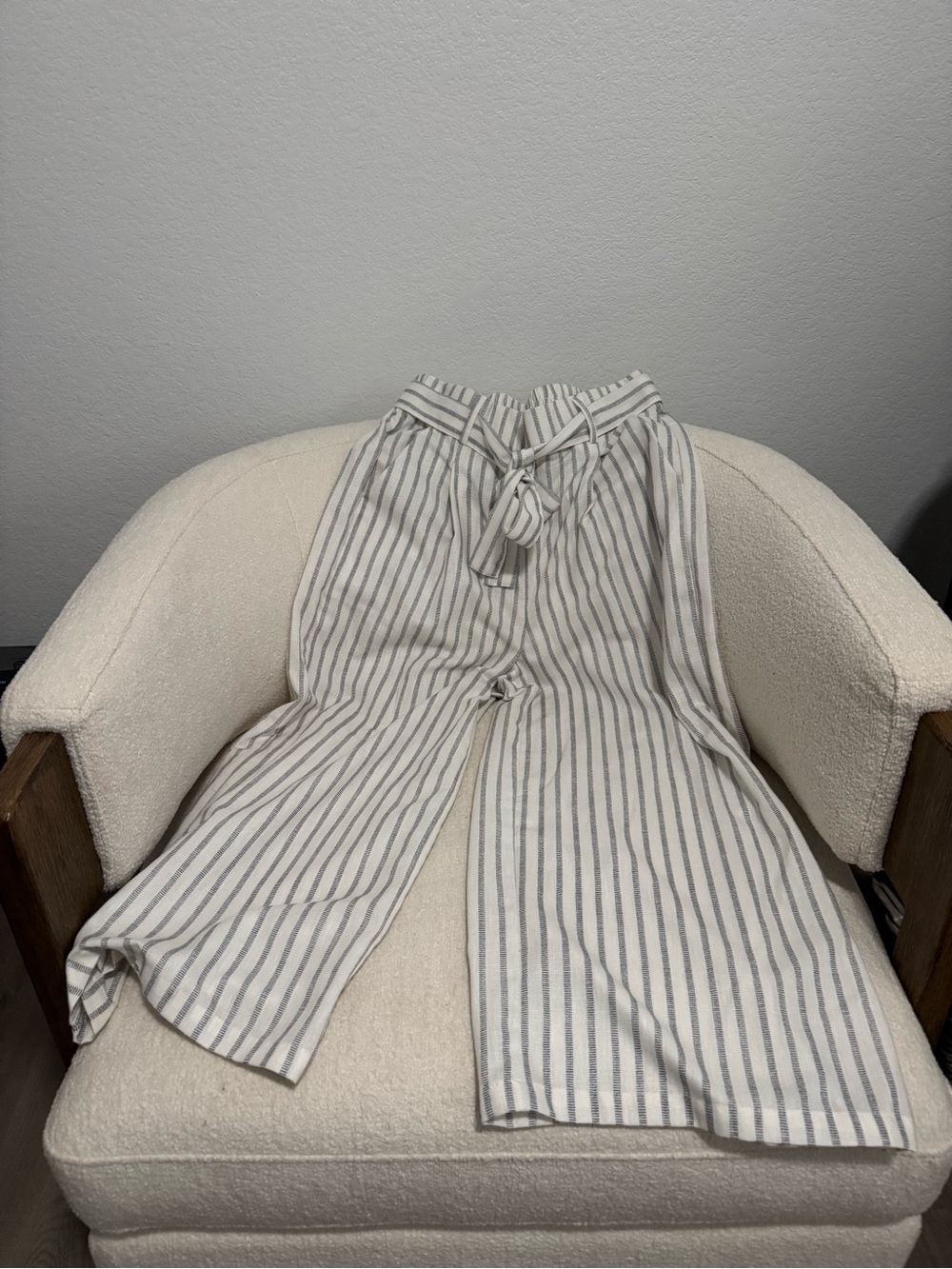 Adrianna Papell Cream and Gray Vertical-Stripe Wide Leg Tie-Waist Pants